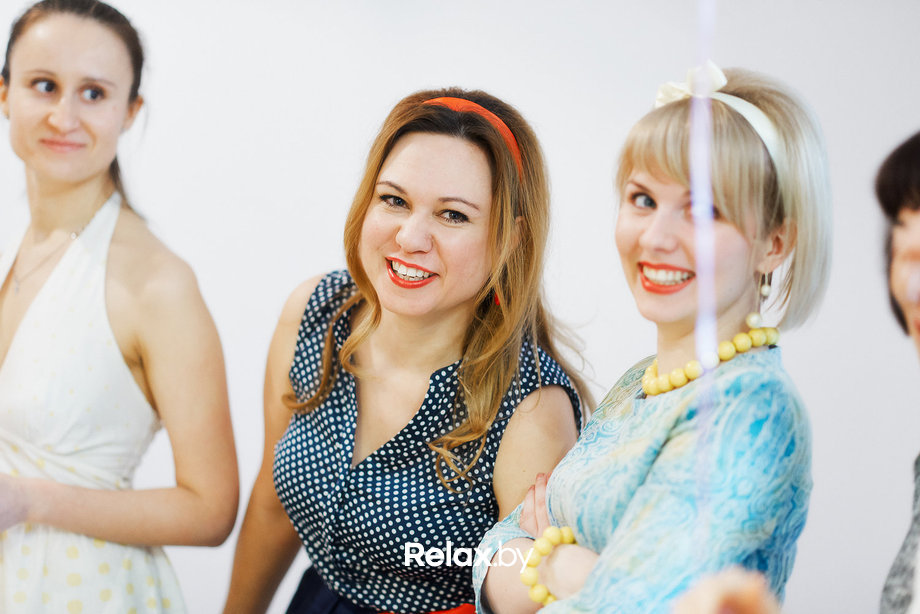 Красивые сотрудницы линлайн